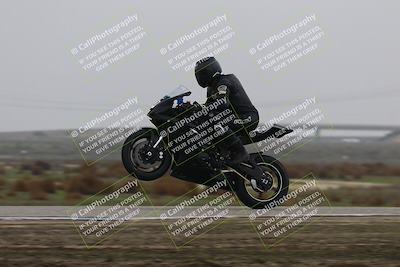 media/Nov-29-2025-TrackDaz (Sat) [[10ae2d9bce]]/B Group/Session 4 (Wheelie Bump)/